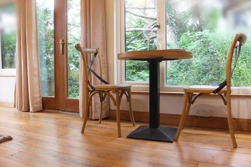 Peaceful & Central Self Contained 1 Bedroom House Glastonbury Eksteriør bilde